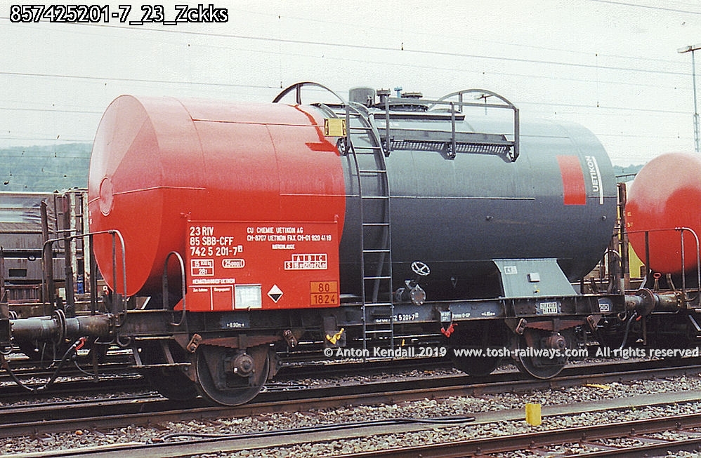 857425201-7_23_Zckks.jpg